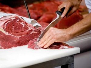 Tolak Sajikan Daging Halal, Pemilik Restoran Ini Ditangkap Polisi