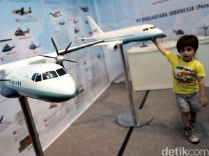 Kisah BJ Habibie Bawa N250 Mengudara Kisah BJ Habibie Bawa N250 Mengudara