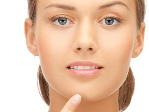 Benarkah Jerawat Bisa Sembuh dengan Facial Lintah? Ini Kata Dokter Kulit