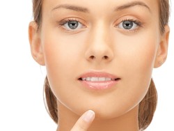 Benarkah Jerawat Bisa Sembuh dengan Facial Lintah? Ini Kata Dokter Kulit