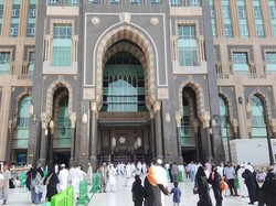 Bingung Saat di Masjidil Haram? Cari Petugas Pos atau Datangi Hilton