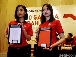 Semangat Gotong Royong Dalam 1.000 Gapura Merah Putih Semangat Gotong Royong Dalam 1.000 Gapura Merah Putih