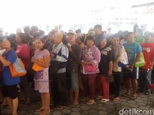 Ribuan Warga Yogya Serbu Sembako Murah dalam Rangka HUT RI