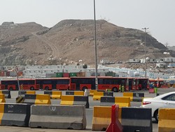 Bus Shalawat Siap 24 Jam Mengantar Jemaah Haji Salat ke Masjidil Haram