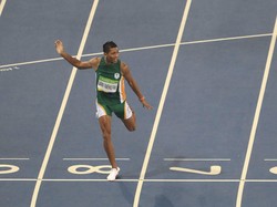 Pelari Afsel Sabet Emas Sekaligus Pecahkan Rekor Dunia 400 Meter