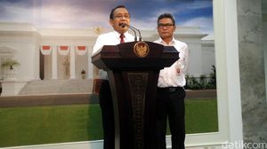 Presiden Berhentikan Menteri ESDM Arcandra Tahar