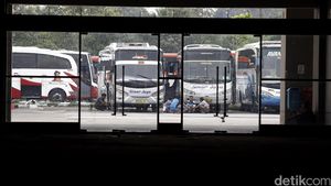 Terminal Terpadu Pulogebang Sepi Pengunjung