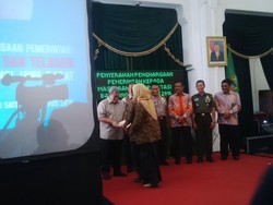Pemprov Jabar Serahkan 100 Penghargaan kepada Masyarakat Berprestasi