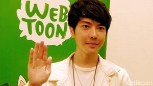 Senyum Park Tae Joon Sapa Penggemar Looksim di Jakarta