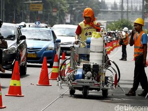 Pengecatan Media Jalan di Medan Merdeka
