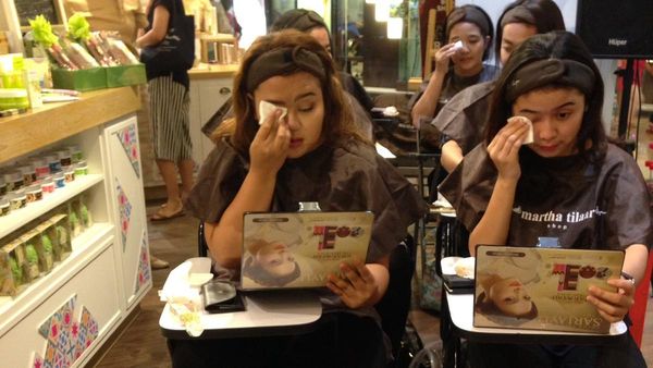 SARIAYU MARTHA TILAAR SHOP ROADSHOW