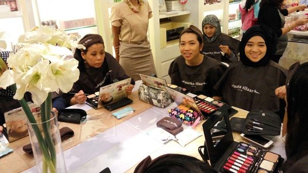 BEAUTY CLASS DI MARTHA TILAAR SHOP SUMMARECON MALL