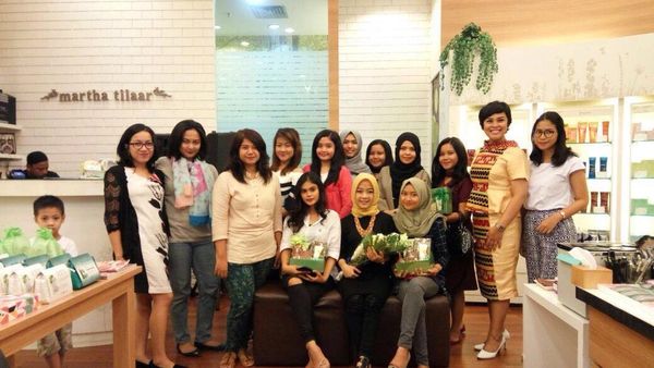 BEAUTY BLOGGER CHERYL RAISSA DI SUMMARECON MALL BEKASI