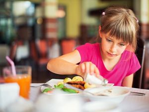 Seberapa Banyak Garam Boleh Ditambahkan pada Makanan Anak?