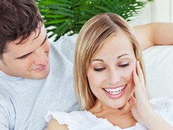 Viral Lamaran di KFC, Sejoli Kebanjiran Hadiah dari Bank hingga Land Rover