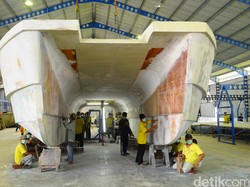 Menengok Pabrik Kapal Perang Siluman Made in Banyuwangi
