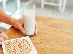 Sarapan Susu Kedelai? Kenali Nutrisi dan Manfaat Sehatnya