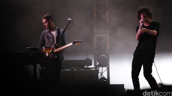 The 1975 Bikin ABG Histeris di WTF 2016
