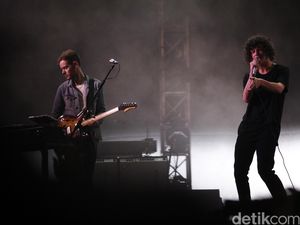 Perkenalkan Drive Like I Do, Proyek Sampingan dari The 1975
