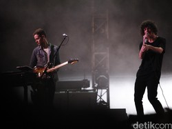 Perkenalkan Drive Like I Do, Proyek Sampingan dari The 1975