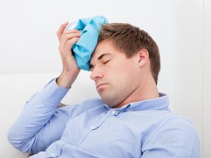 Nyeri Kepala Sebelah Kanan, Tanda Kolesterol Tinggi?