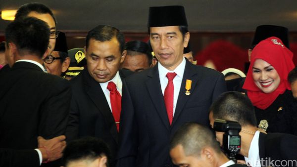 Presiden Jokowi Tinggalkan Kompleks Parlemen