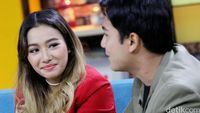 Tatapan Adzana Bing Slamet pada Rizky Alatas