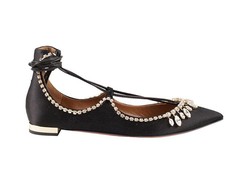 Editors Choice: 5 Flats Satin yang Pantas Dipakai ke Pesta
