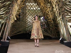 Edward Hutabarat Gelar Fashion Show di Rumah Terbuat dari 1.500 Bambu