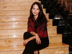 Kerap Dapat Rezeki, Anggika Bolsterli akan Berhijab?