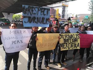 Tolak Kekerasan, Jurnalis Bandung: Usut Penganiaya Dua Wartawan di Medan Tolak Kekerasan, Jurnalis Bandung: Usut Penganiaya Dua Wartawan di Medan