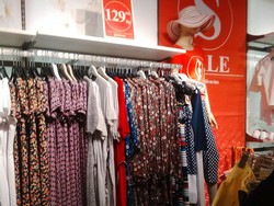 Baju Hingga Sepatu Diskon di Stradivarius, Kaus Mulai dari Rp 59 Ribu