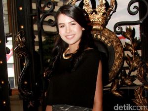 Maudy Ayunda Tirukan Gaya Ayu Dewi di Impersonate Game Maudy Ayunda Tirukan Gaya Ayu Dewi di Impersonate Game