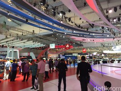 Kesan Orang Jepang pada Pameran Mobil di Indonesia