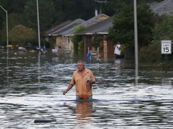 Banjir AS Tewaskan 7 Orang, 30 Ribu Orang Terpaksa Mengungsi