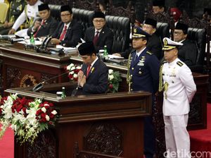 Jokowi: Pembangunan Kereta Tidak Hanya di Pulau Jawa