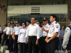Menhub Tengok Terminal Pulogebang: Penumpang Keluhkan Susahnya Akses