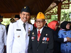 8 Tahun Jadi Irup, Bupati Dedi Bangga Selalu Didampingi Bapaknya yang Veteran