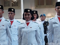 Jatuh Bangun Gloria Jadi Paskibraka