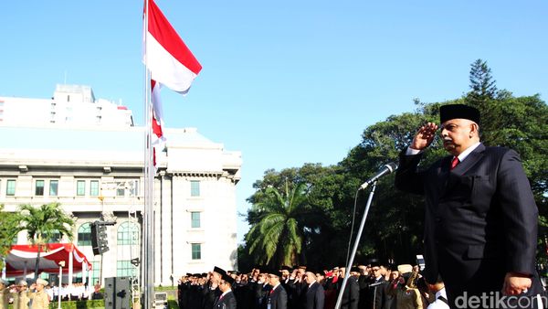 Dirut PLN Pimpin Upacara di Kementerian BUMN