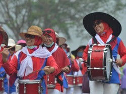25 Yel-yel Kemerdekaan 17 Agustus Singkat, Lucu, Semangat untuk Gerak Jalan