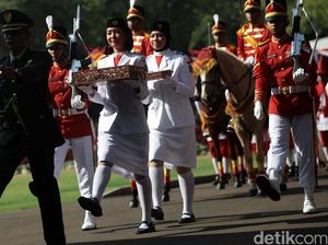 Penjelasan Kemenpora soal Aturan Paskibraka Putri 2019 Bercelana Panjang Penjelasan Kemenpora soal Aturan Paskibraka Putri 2019 Bercelana Panjang