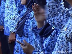 Jokowi Terbitkan PP, PNS Tak Netral di Pemilu Bisa Diberhentikan Jokowi Terbitkan PP, PNS Tak Netral di Pemilu Bisa Diberhentikan
