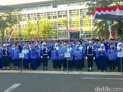 THR PNS Cair Sebelum Lebaran, Sekaligus Gaji ke-13?