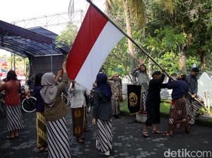 Upacara 17 Agustus Ala Onthelis Yogyakarta