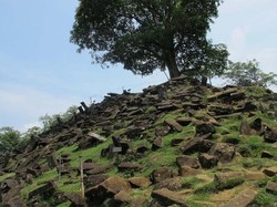 3 Piramida Kuno yang Jadi Misteri di Indonesia