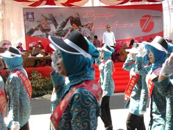 Pawai Baris-berbaris di Pangkalpinang Meriah, Hormat Dimodifikasi Gaya Pop