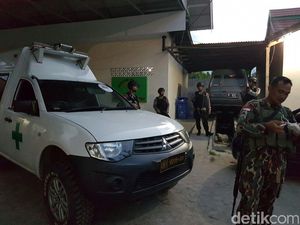 Berhasil Dievakuasi, Suku Uighur Anggota Kelompok Santoso Divisum di Rumah Sakit Berhasil Dievakuasi, Suku Uighur Anggota Kelompok Santoso Divisum di Rumah Sakit