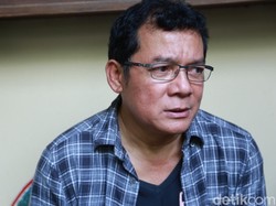 Mathias Muchus Ingin Mobil Minibus