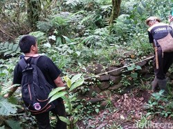 Tempat Semedi Prasejarah Ditemukan di Situs Batu Naga Kuningan